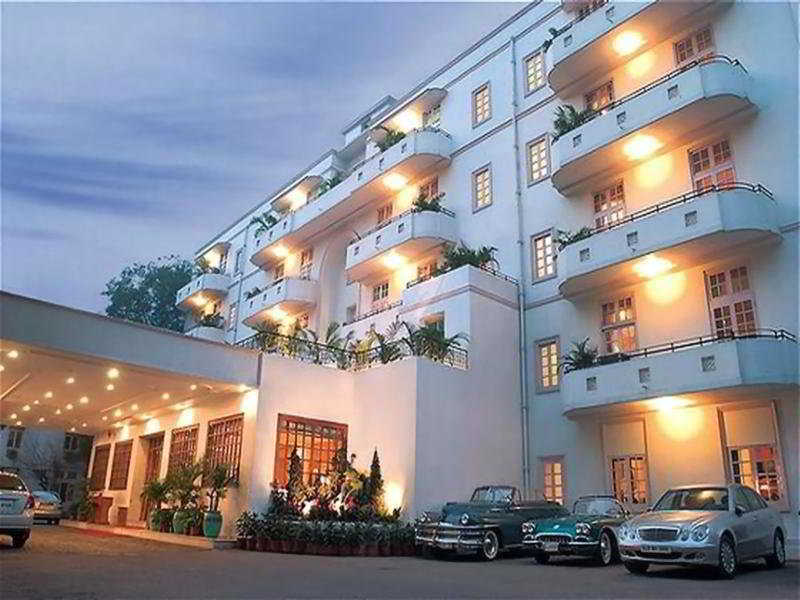 Hotel B Continental Delhi  Exterior photo